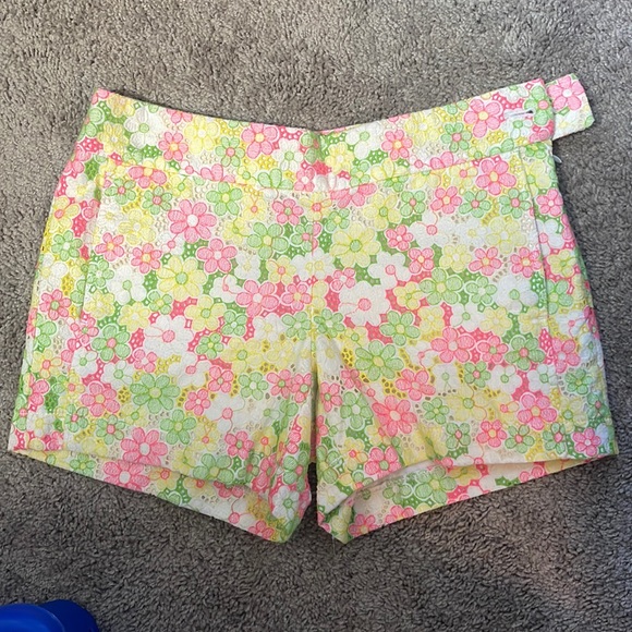 Lilly Pulitzer shorts - Picture 1 of 4